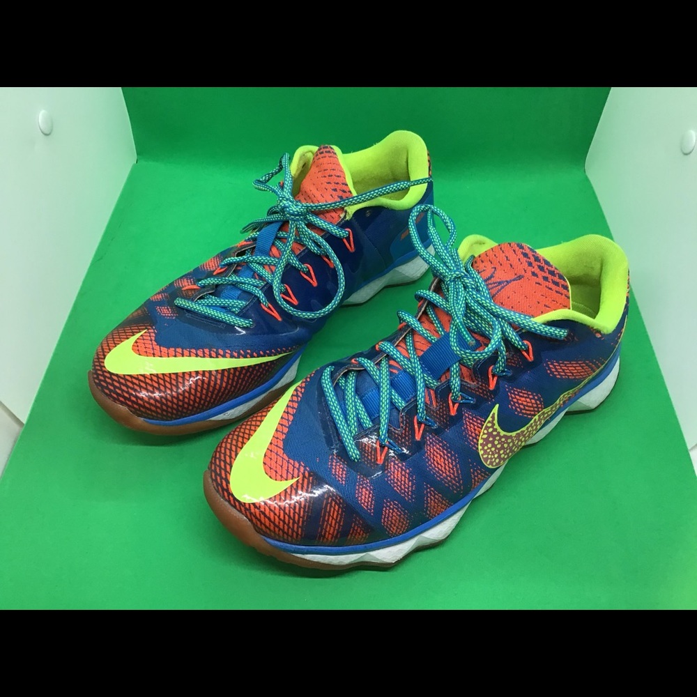 Women’s Nike Tennis Shoes